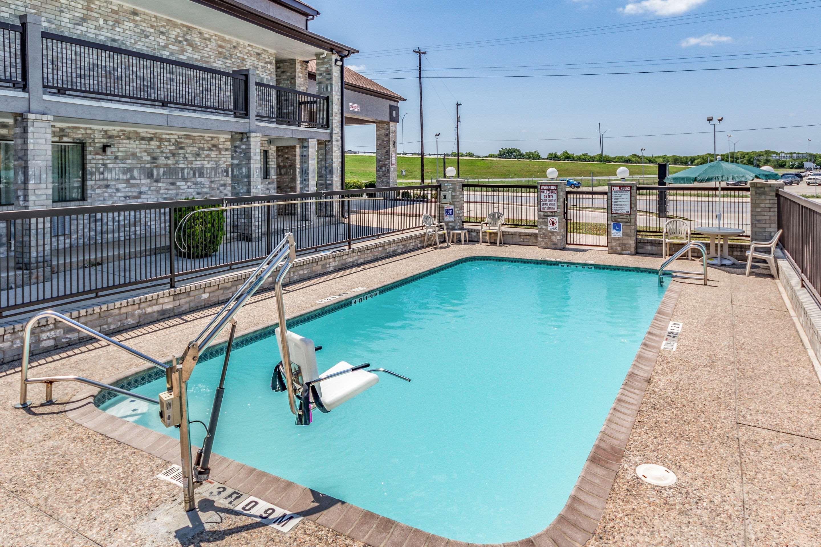Quality Inn I-10 East Near Frost Bank Center San Antonio Bagian luar foto