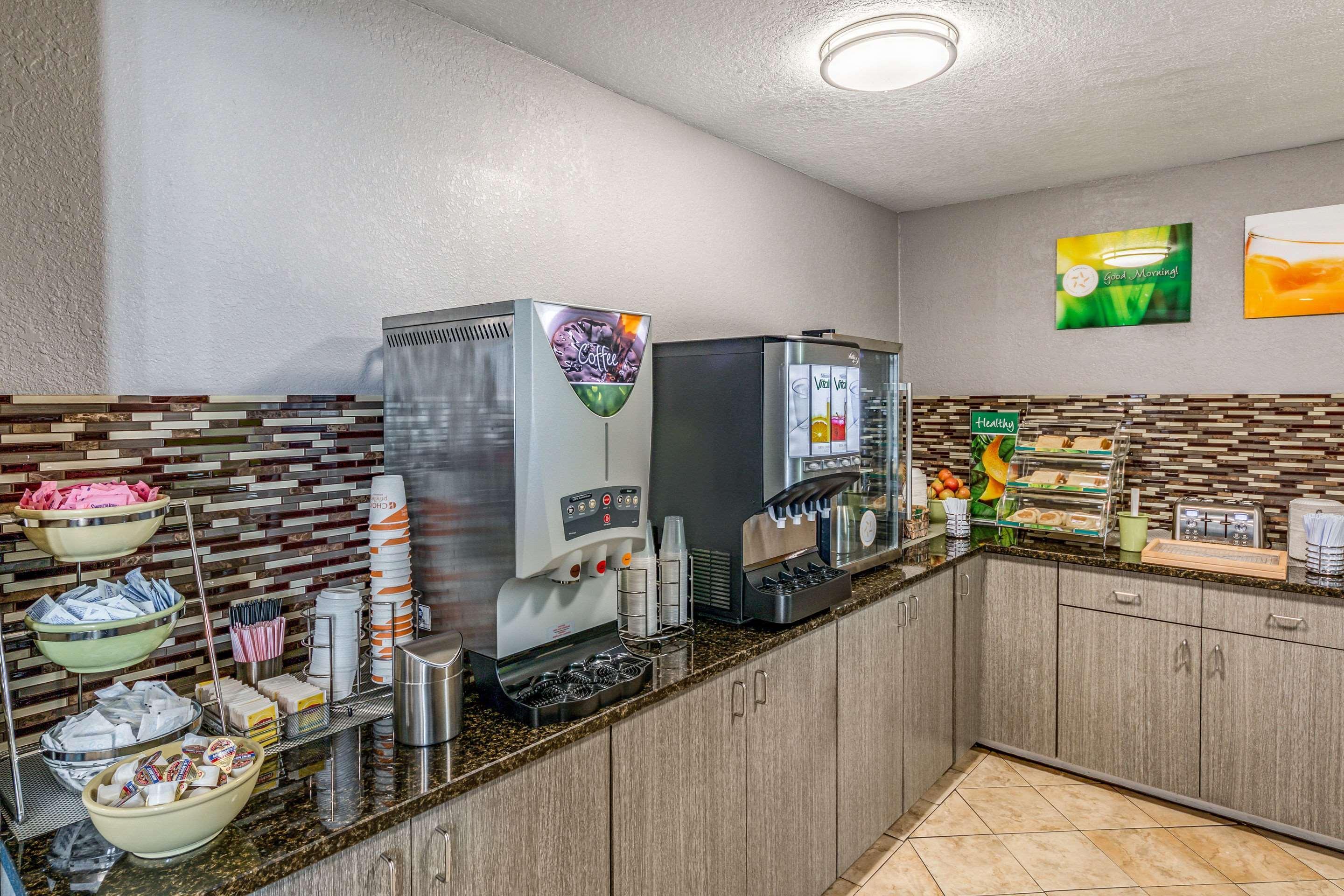 Quality Inn I-10 East Near Frost Bank Center San Antonio Bagian luar foto