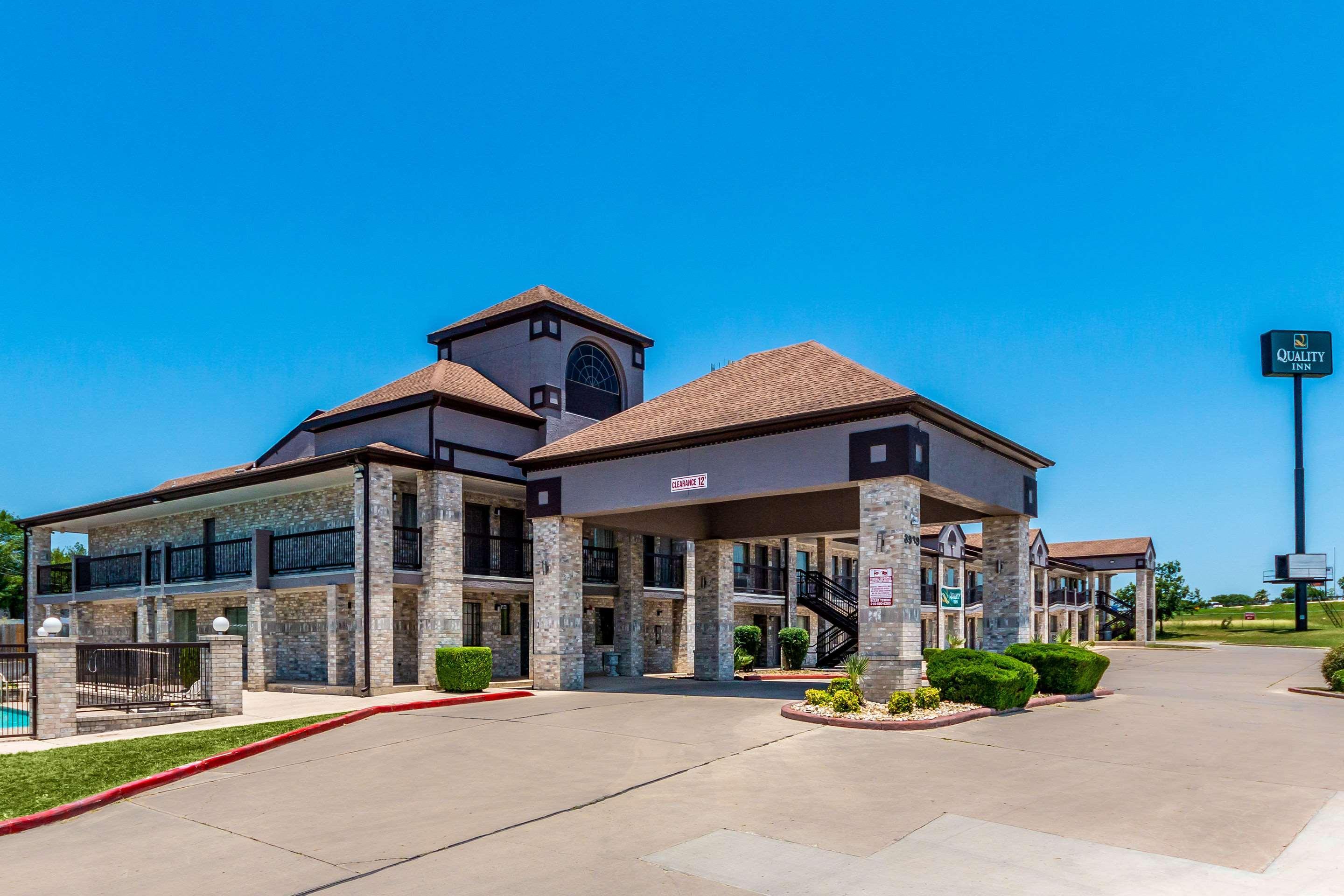 Quality Inn I-10 East Near Frost Bank Center San Antonio Bagian luar foto
