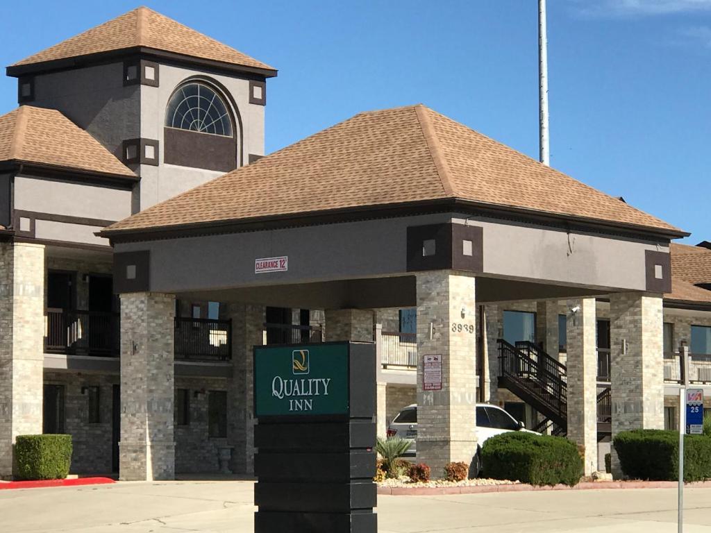 Quality Inn I-10 East Near Frost Bank Center San Antonio Bagian luar foto