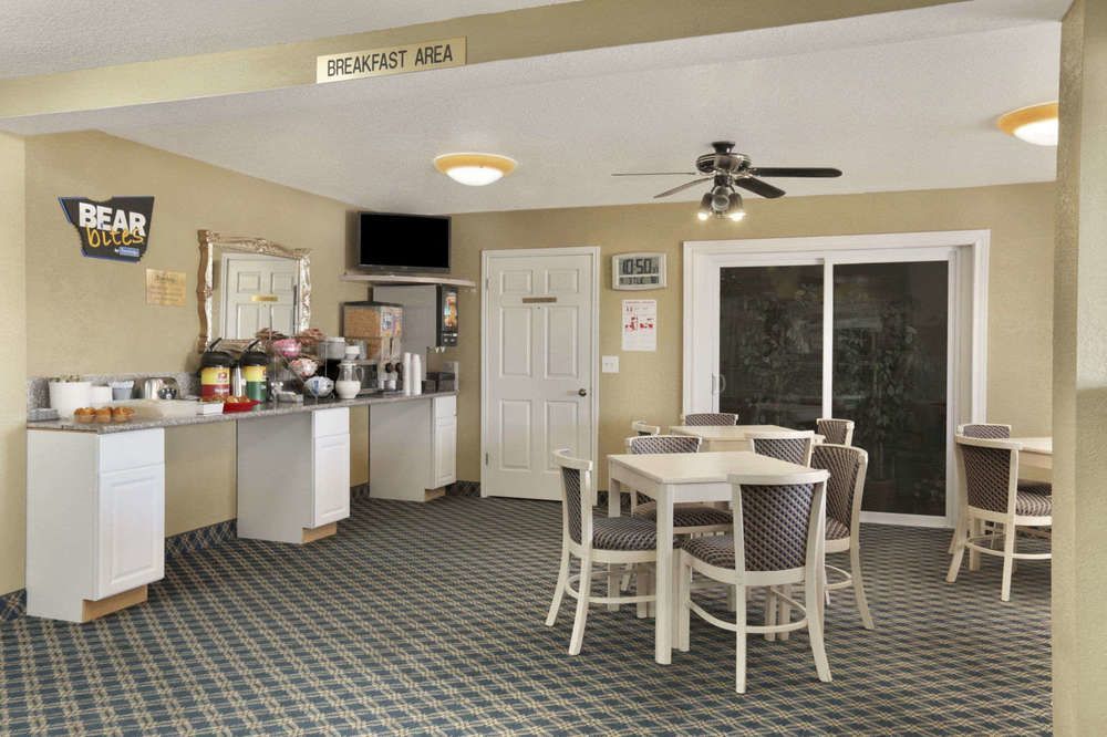 Quality Inn I-10 East Near Frost Bank Center San Antonio Bagian luar foto