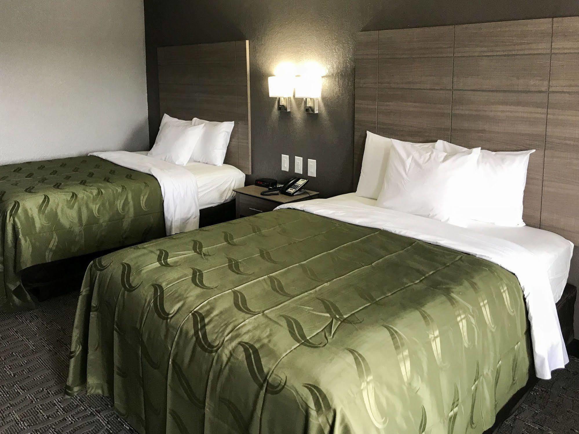 Quality Inn I-10 East Near Frost Bank Center San Antonio Bagian luar foto